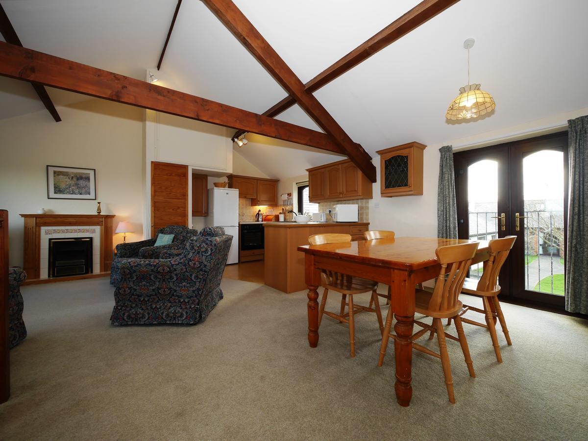 Kennacott Court Holiday Cottages Буде Экстерьер фото